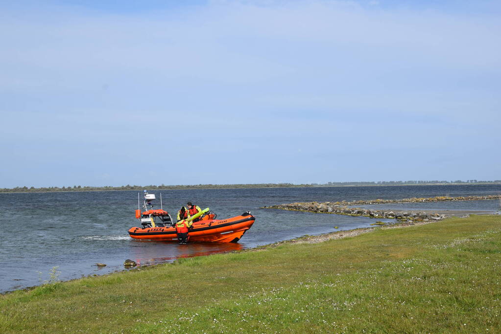 KNRM ingezet voor surfer in de problemen op Grevelingenmeer