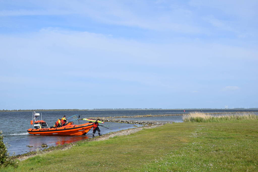 KNRM ingezet voor surfer in de problemen op Grevelingenmeer