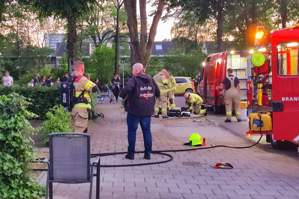 Woningbrand trekt veel bekijks van omwonenden