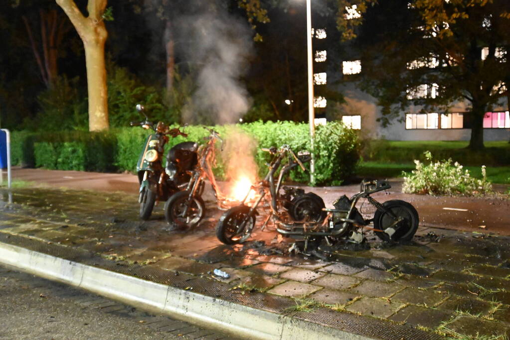 Felyx deelscooters verwoest vanwege brand