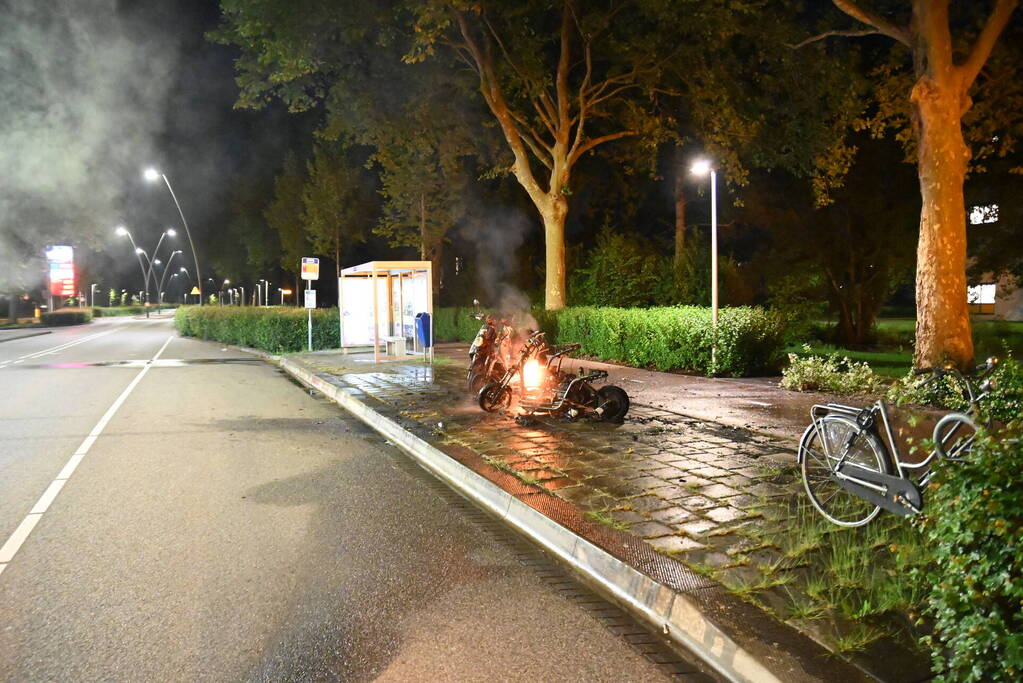 Felyx deelscooters verwoest vanwege brand