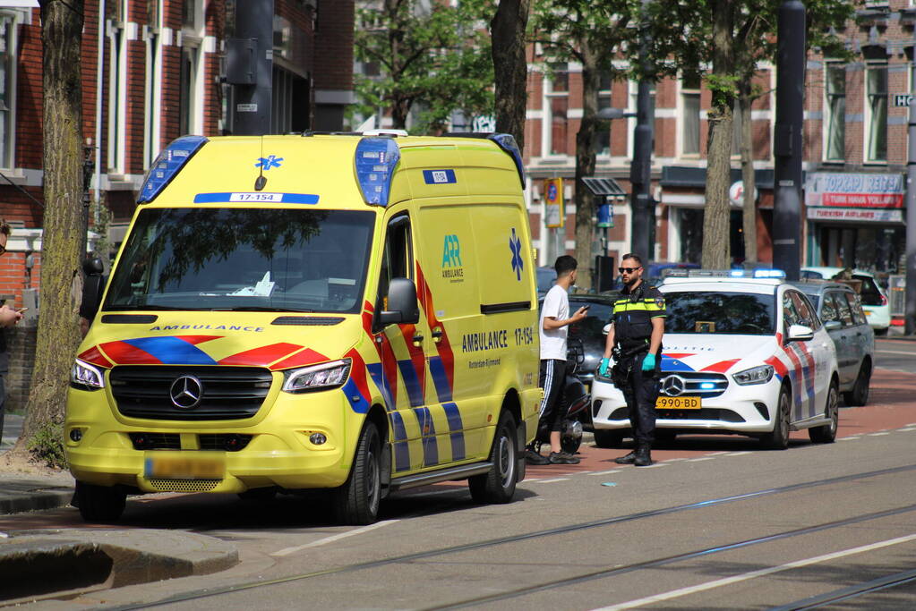 Scooterrijder gewond aan been na val