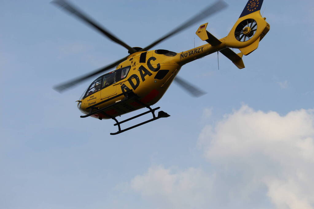 Kind valt van trap traumahelikopter opgeroepen