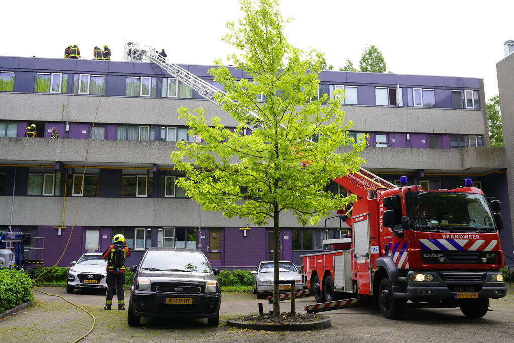Brand op dak van maisonnette bij werkzaamheden