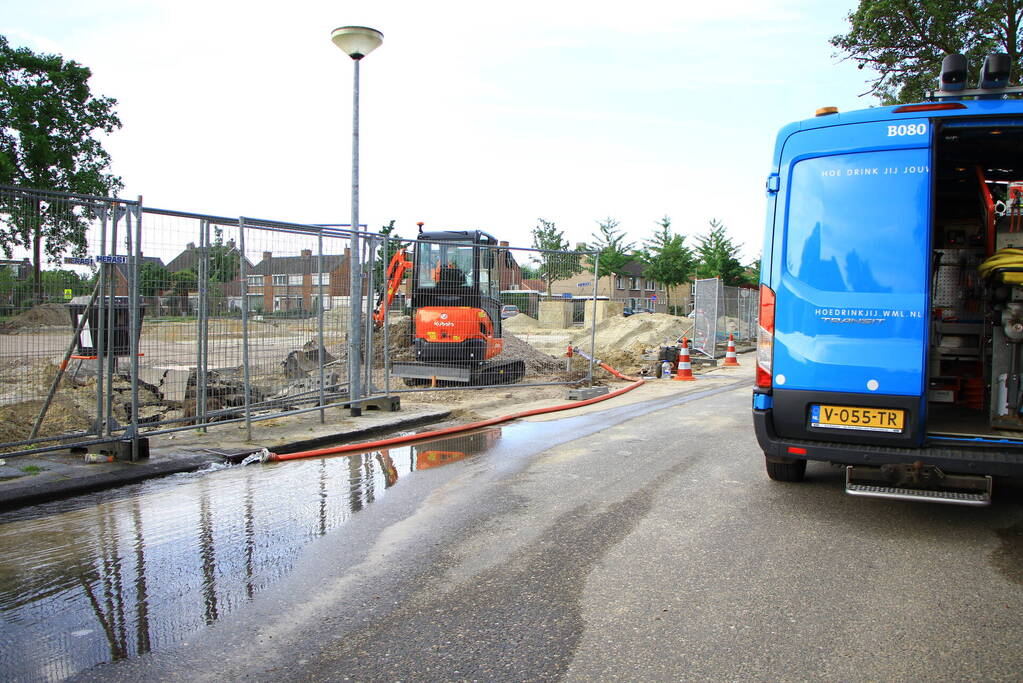 Brandkraan geraakt bij graafwerkzaamheden