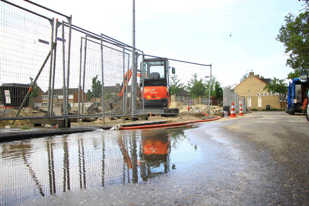 Brandkraan geraakt bij graafwerkzaamheden