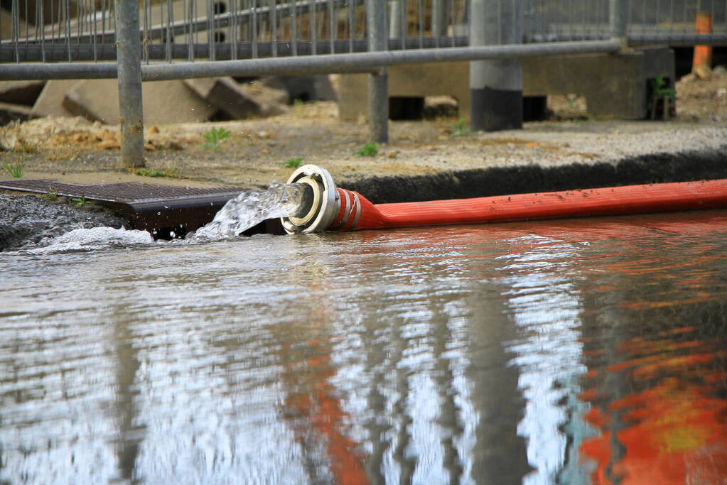 Brandkraan geraakt bij graafwerkzaamheden