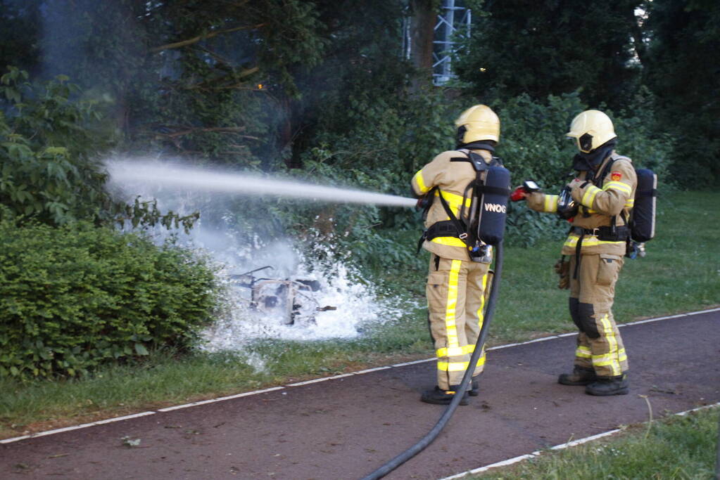 Scooter brandt volledig uit