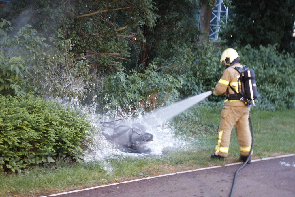 Scooter brandt volledig uit