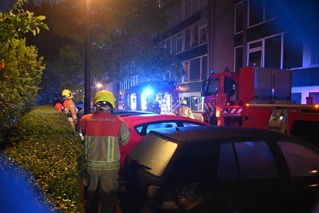 16 apartmenten ontruimd bij brand in kelder