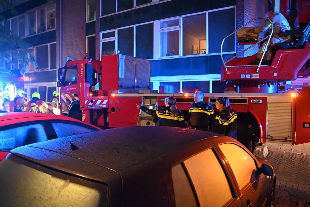 16 apartmenten ontruimd bij brand in kelder