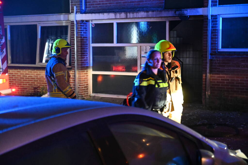 16 apartmenten ontruimd bij brand in kelder