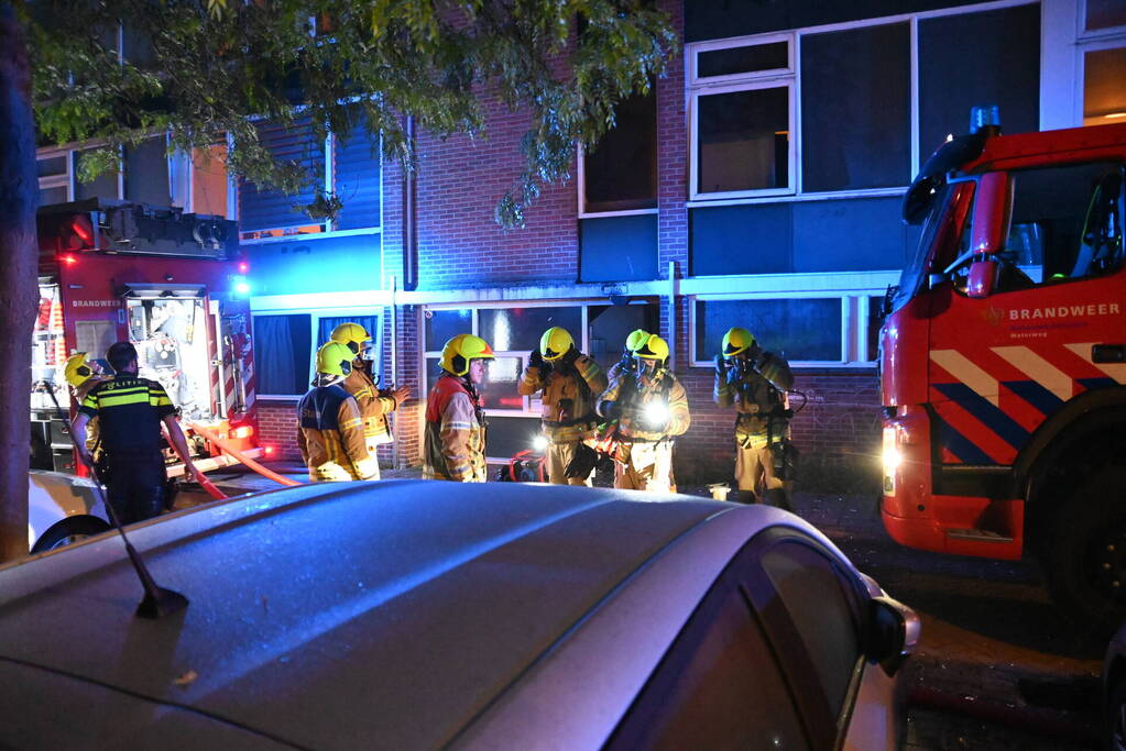 16 apartmenten ontruimd bij brand in kelder