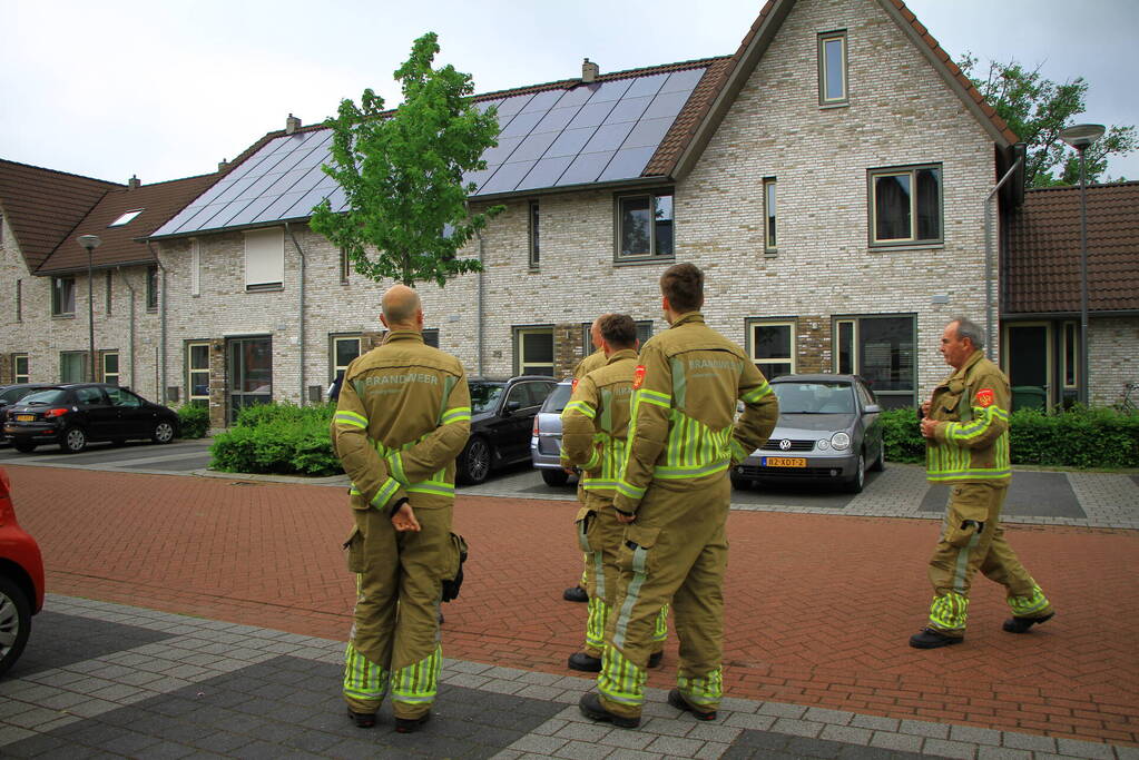 Dakpannen waaien van dak