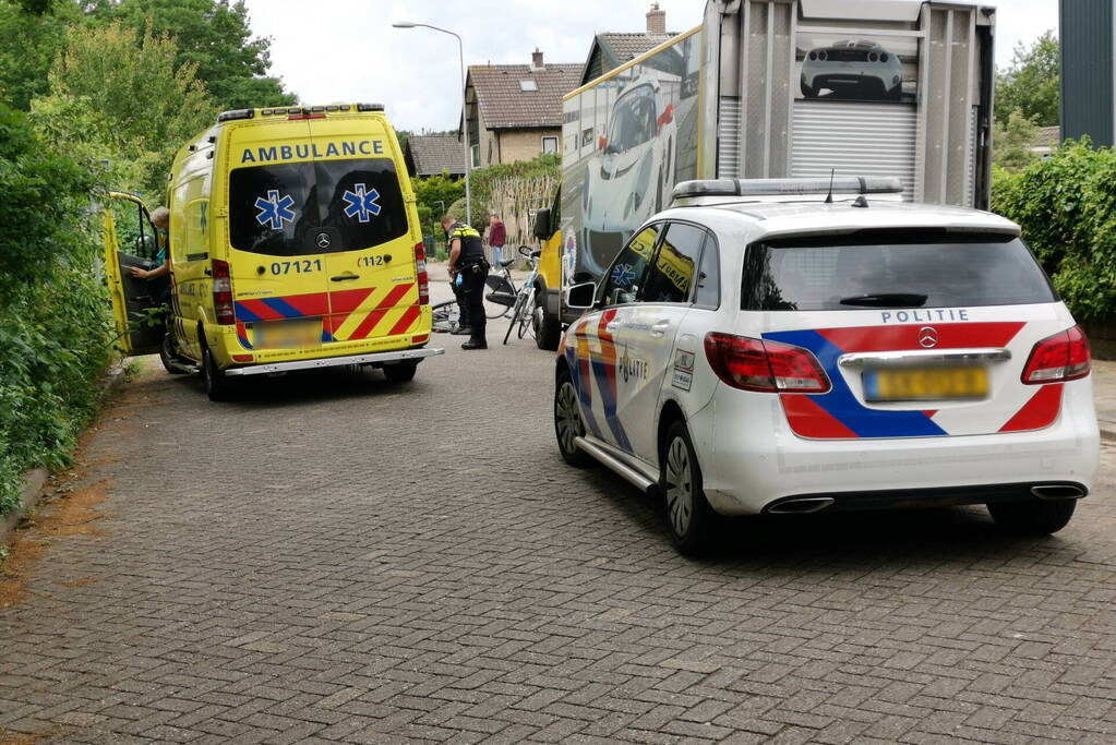 Fietsers gewond bij botsing op kruising