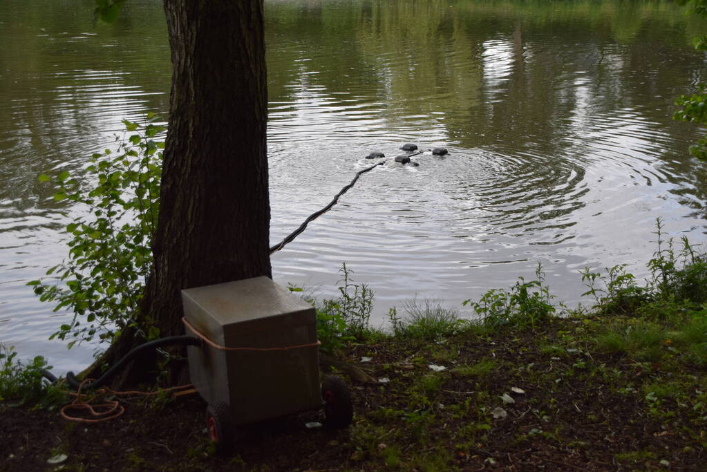 Vijver ziekenhuis Gelderse Vallei wordt voorzien van lucht