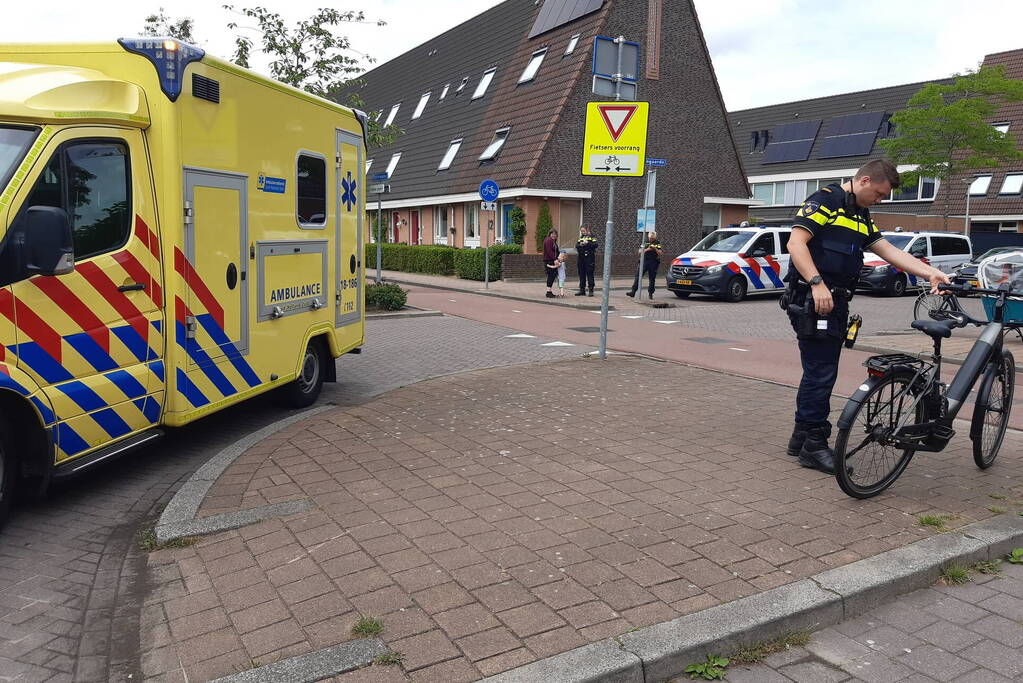 Fietser gewond bij botsing met auto