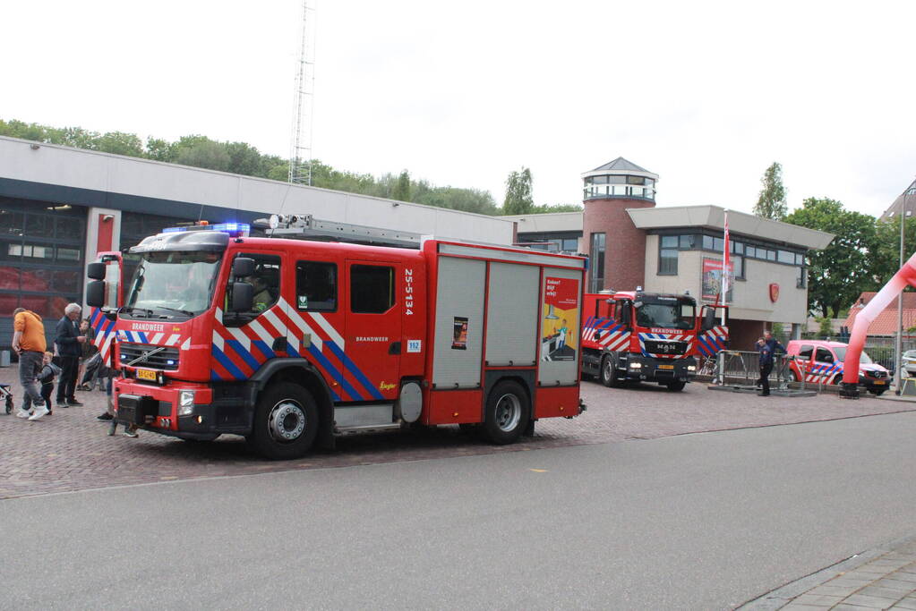 Open dag brandweerkazerne druk bezocht