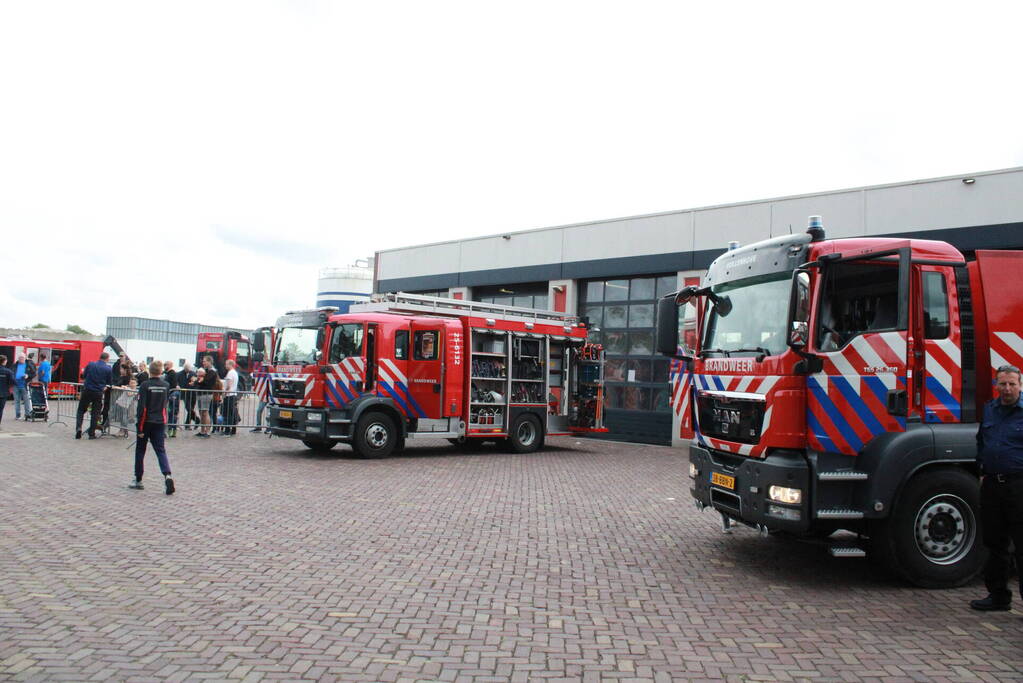 Open dag brandweerkazerne druk bezocht
