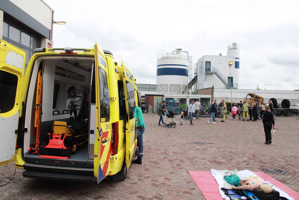 Open dag brandweerkazerne druk bezocht