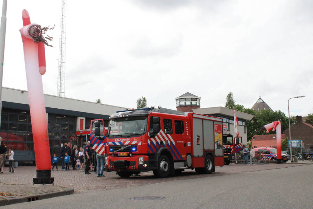 Open dag brandweerkazerne druk bezocht