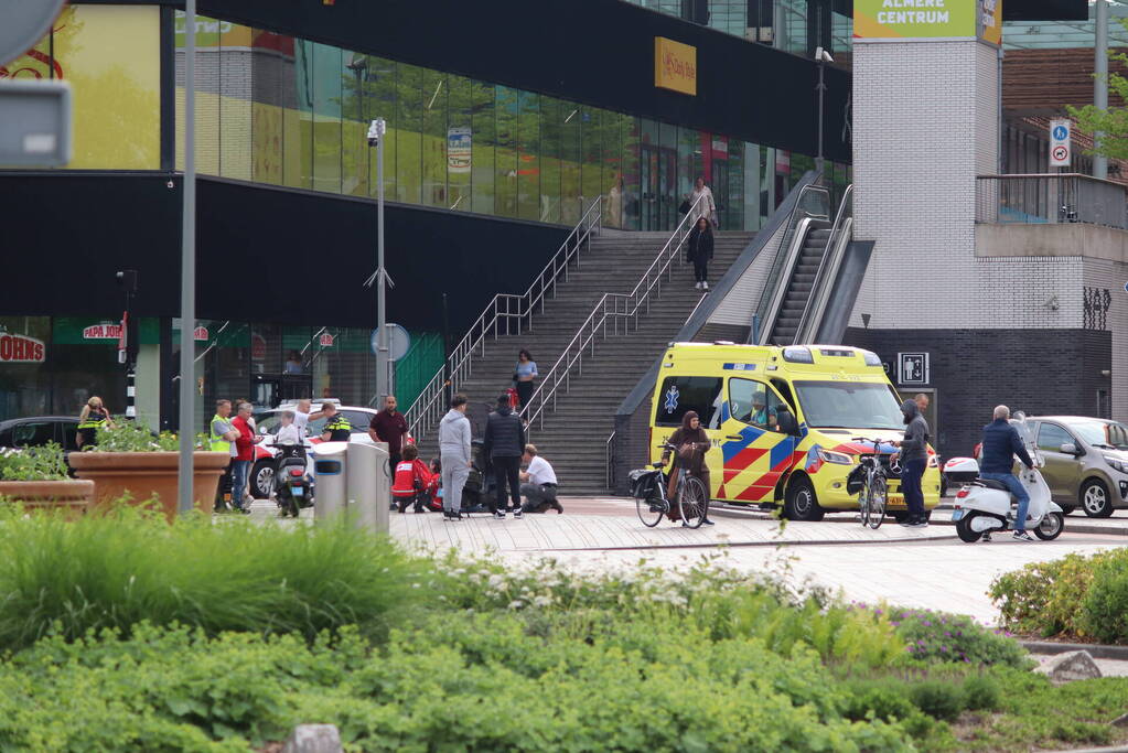 Scooterrijders gewond bij botsing