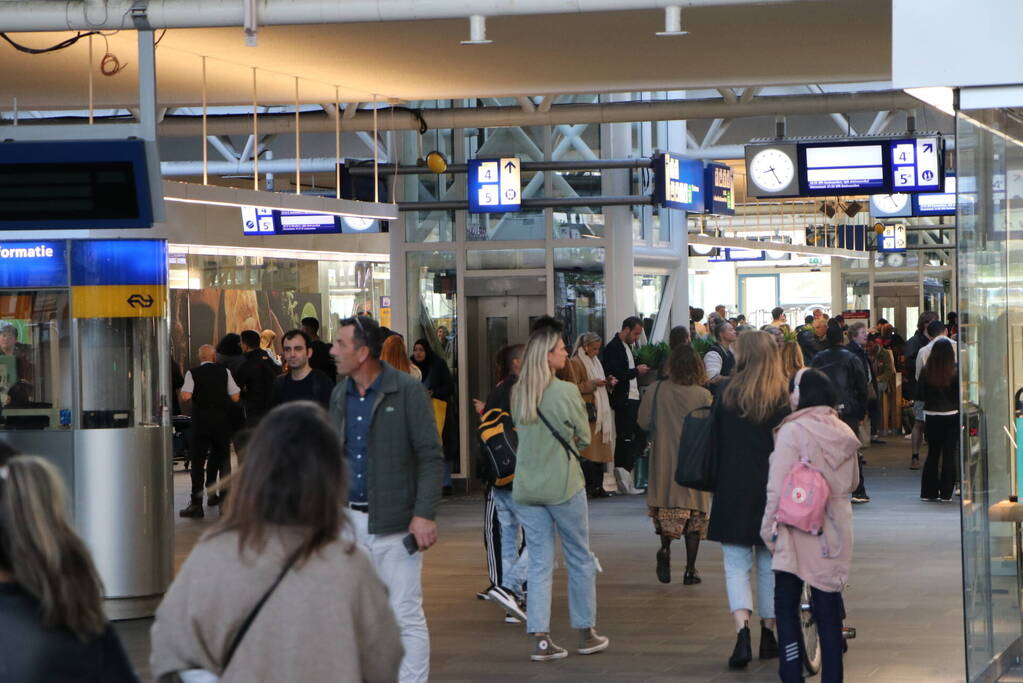 Treinverkeer stilgelegd vanwege politieactie