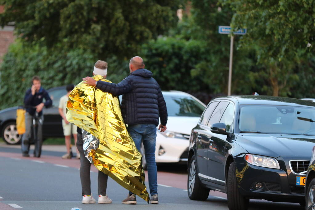 Meerdere gewonden nadat kampioenswagen kantelt