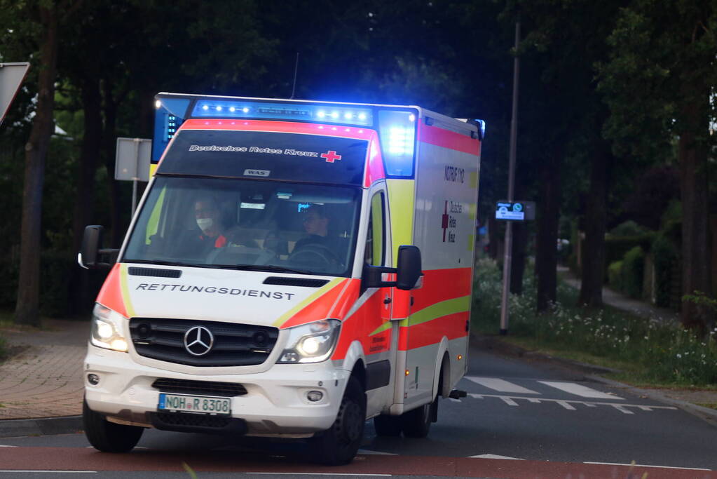 Meerdere gewonden nadat kampioenswagen kantelt