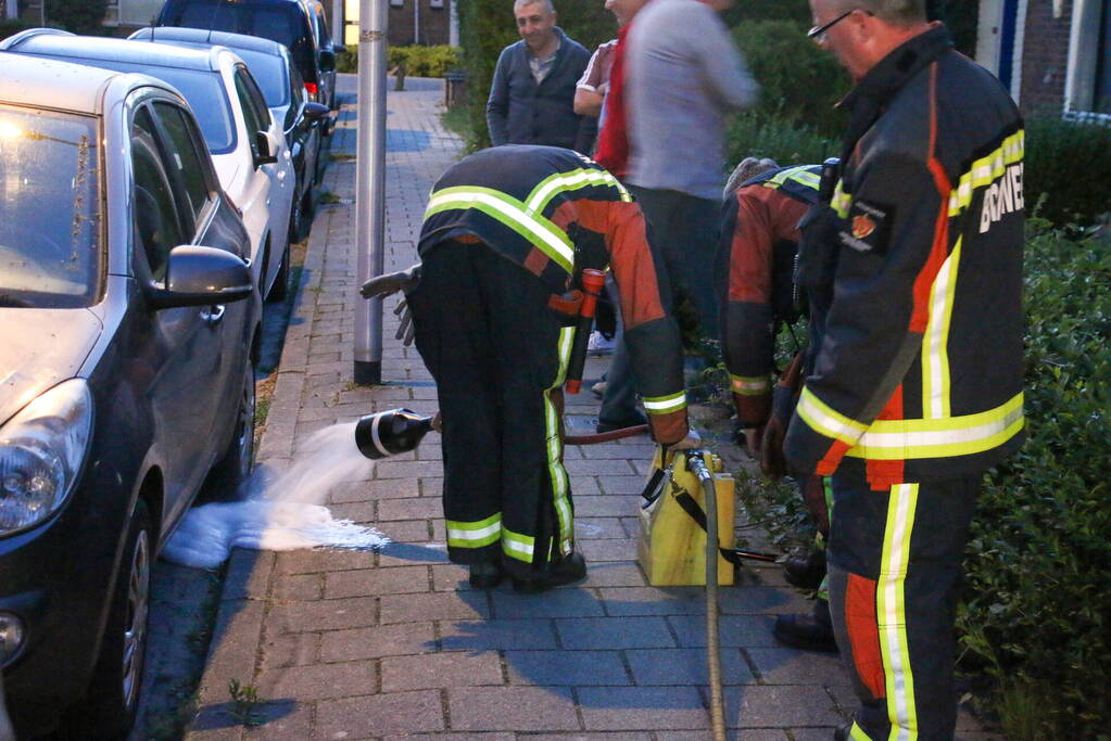 Brandstoflekkage bij geparkeerde auto