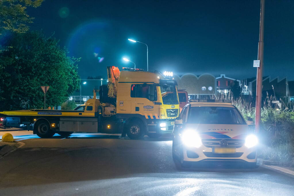 Bestuurder belandt in sloot en slaat op de vlucht