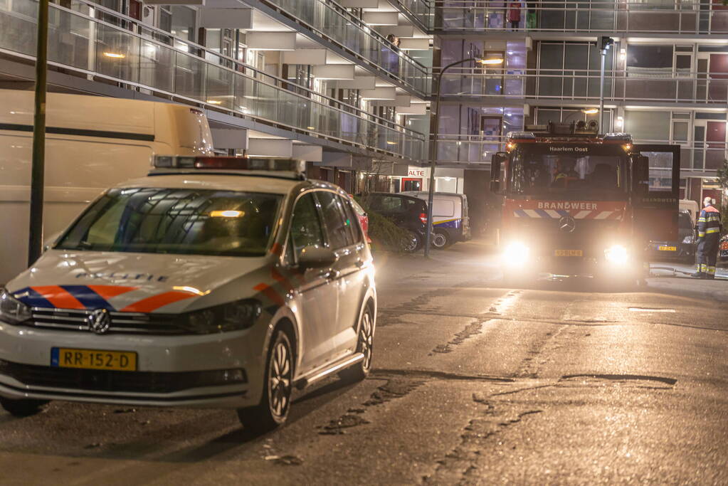 Brandstichting in geparkeerde auto