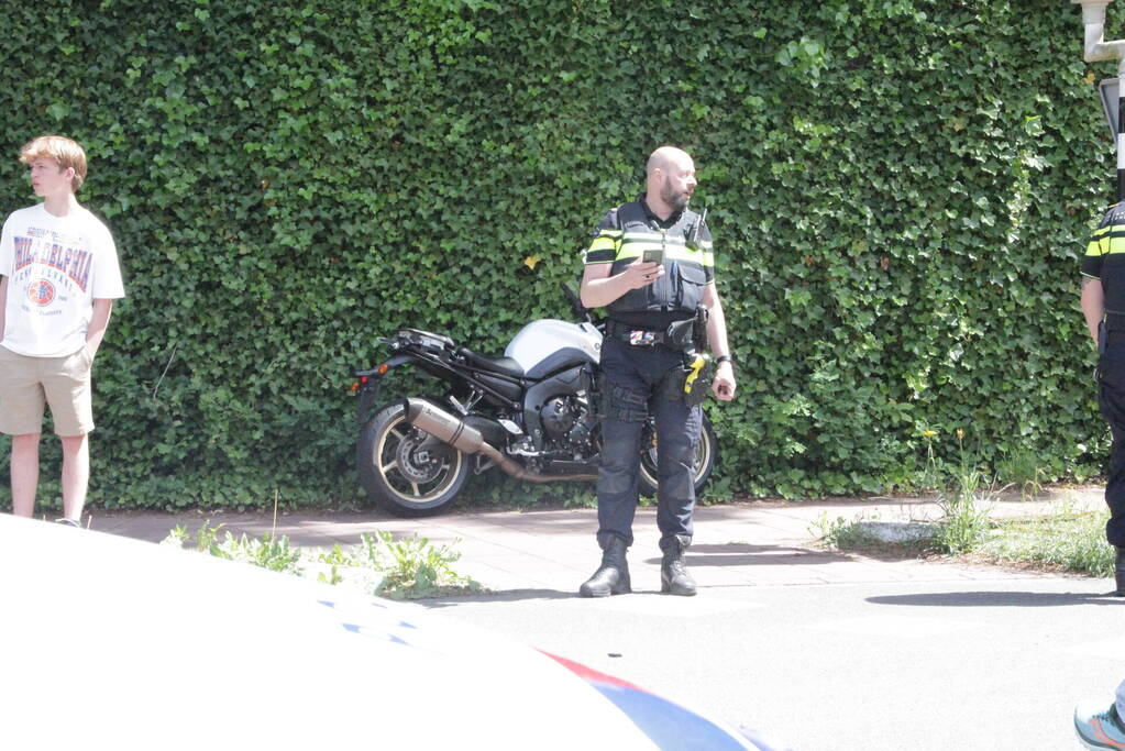 Motorrijder gewond bij botsing met auto