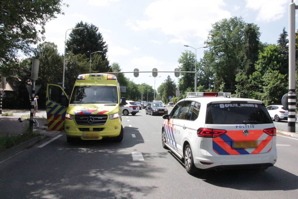 Motorrijder gewond bij botsing met auto