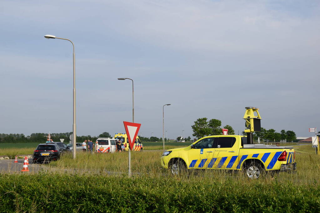 Motorrijder gewond bij botsing met auto