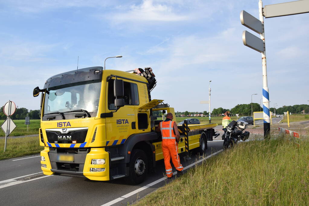Motorrijder gewond bij botsing met auto