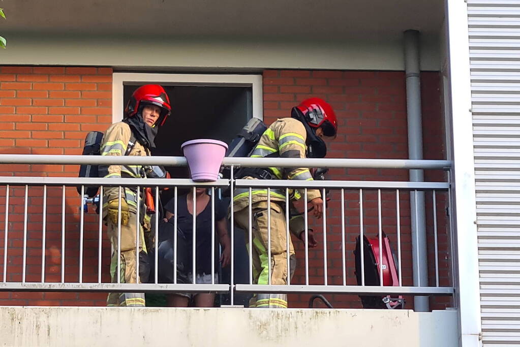 Pan op het vuur zorgt voor rookontwikkeling