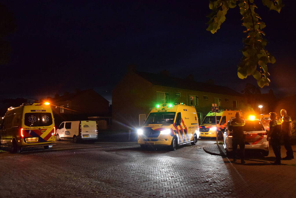 Vrouw op straat overgoten met zuur