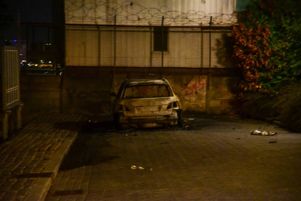 Vluchtauto schietpartij uitgebrand aangetroffen