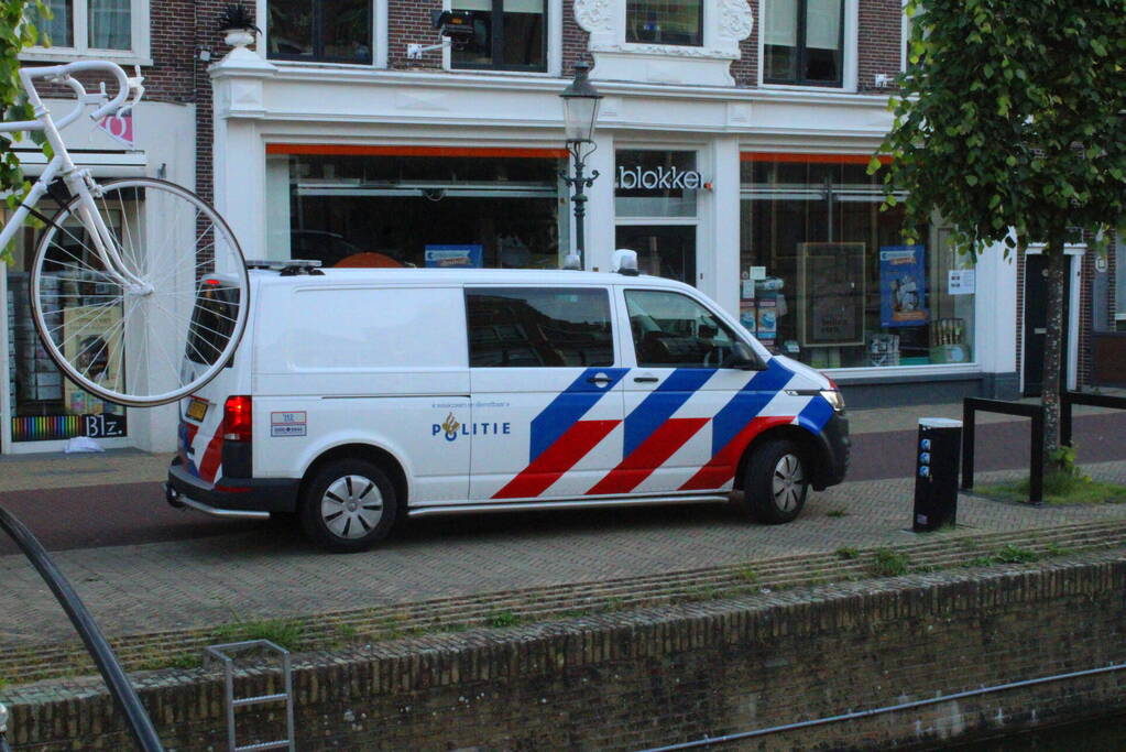 Overleden persoon in stadsgracht aangetroffen