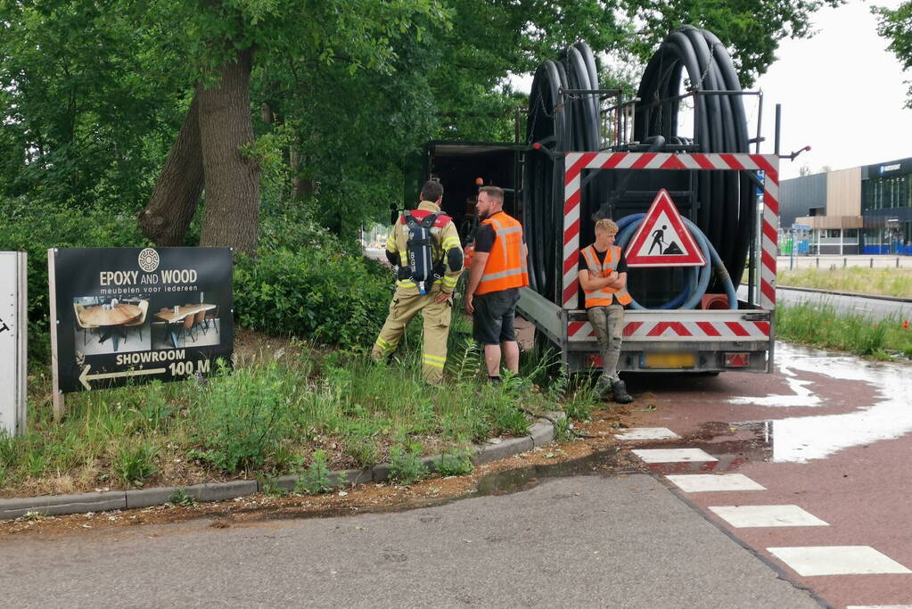 Gasleiding geraakt bij graafwerkzaamheden langs fietspad