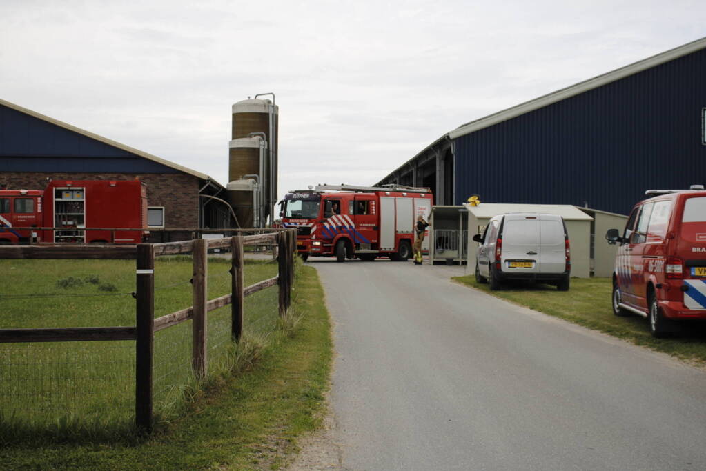 Brand in lege vrachtwagen overgeslagen naar schuur bij bedrijf Comfortmix