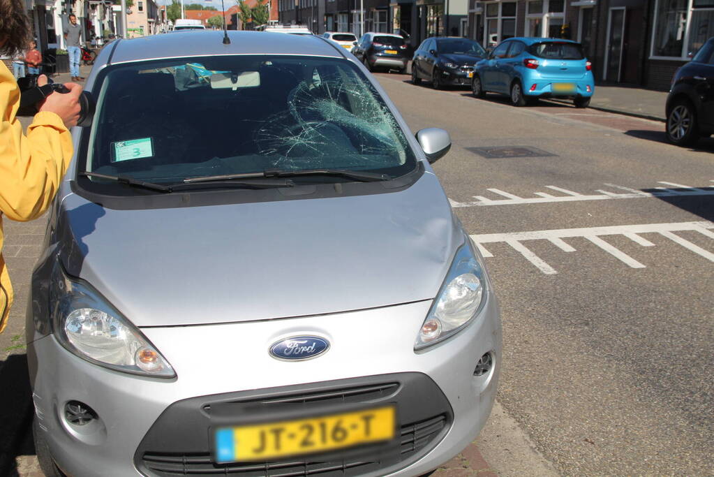 Fietser gewond bij botsing met auto