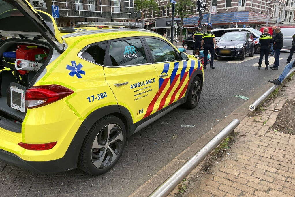 Persoon gewond geraakt na aanrijding op zebrapad