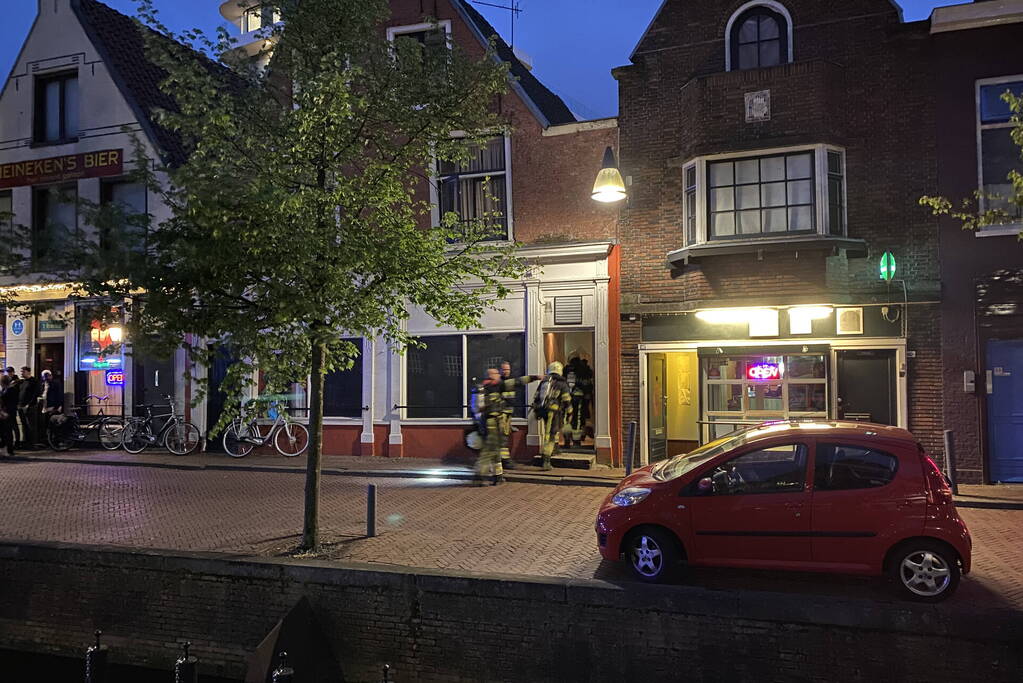 Gebouwbrand blijkt brandlucht na burn-out van auto