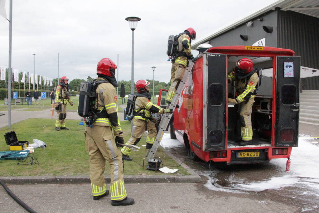 Frietkar vliegt in brand tijdens evenement