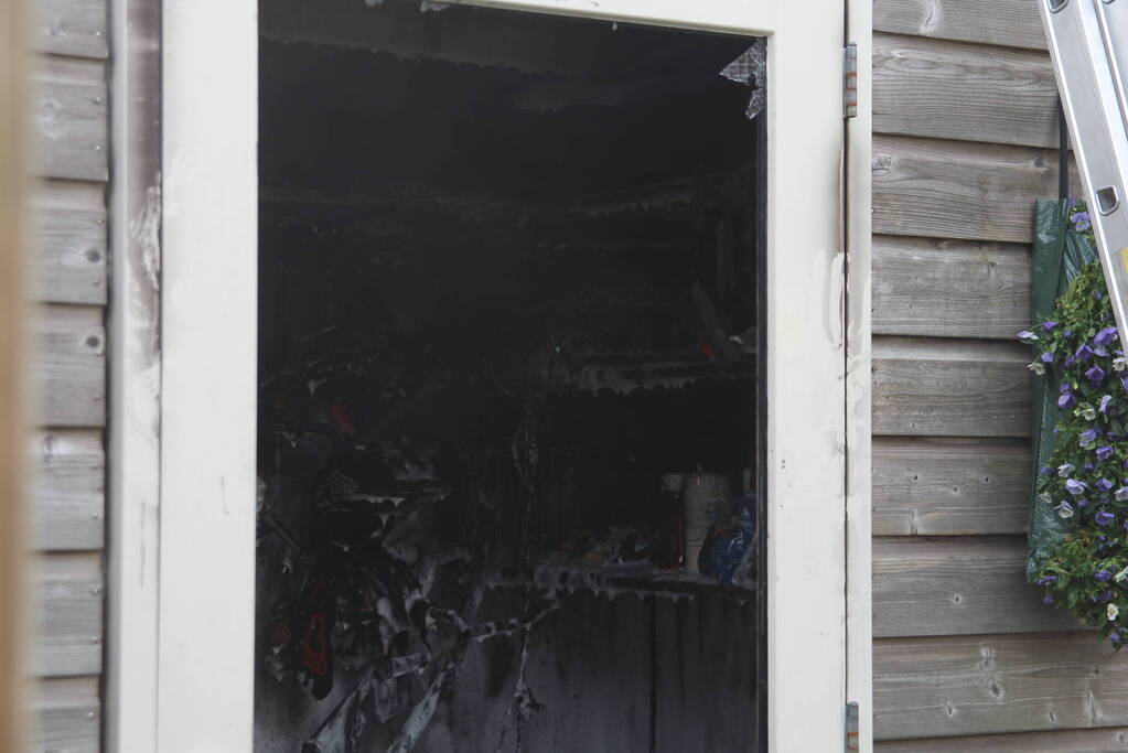 Brand in schuur van woning door accu e-bike