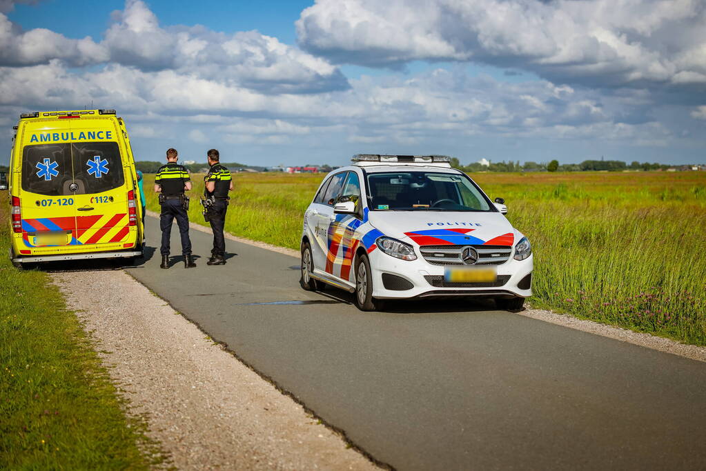 Beschonken brommerrijder belandt in sloot