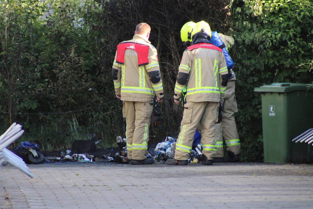 Vuilcontainer verwoest vanwege brand