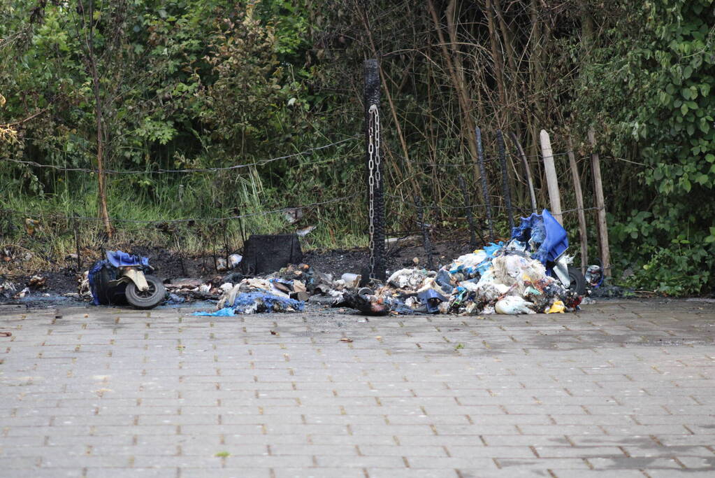 Vuilcontainer verwoest vanwege brand